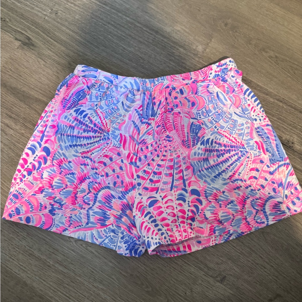 Girls Lilly Pulitzer shorts with pockets